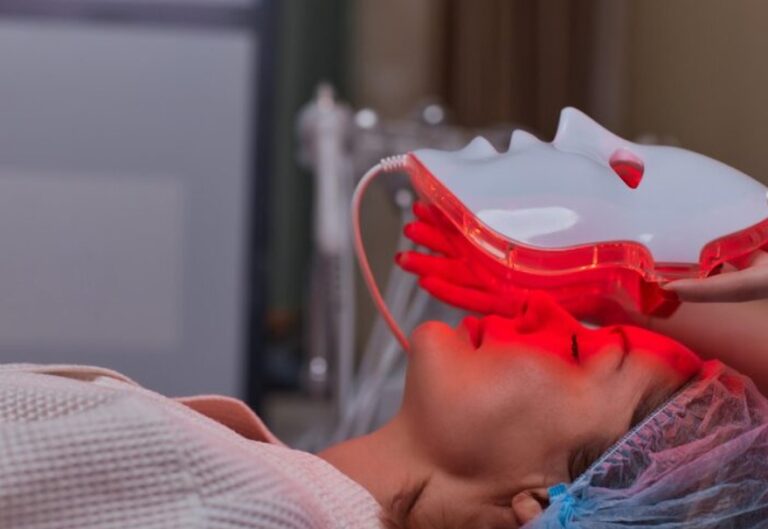 Rood Licht Therapie Thuis: Wat Heb Je Nodig Om Te Starten?